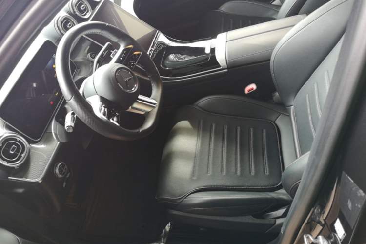 Used Mercedes-Benz C-Class 2022 Restyled C 260 L Sport Edition Left Front Seat
