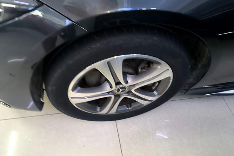 Used Mercedes-Benz C-Class 2022 C 200 L Sport Edition Left Front Wheel Hub