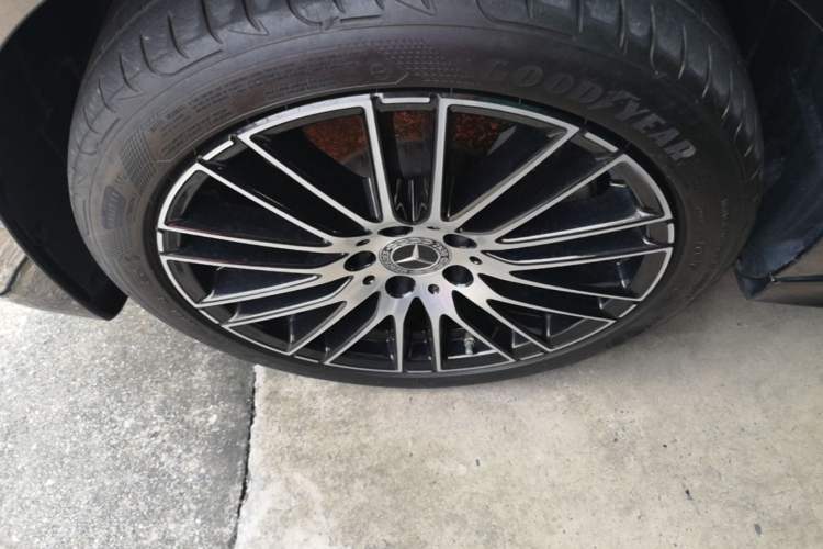 Used Mercedes-Benz C-Class 2022 Restyled C 260 L Sport Edition Left Front Wheel Hub