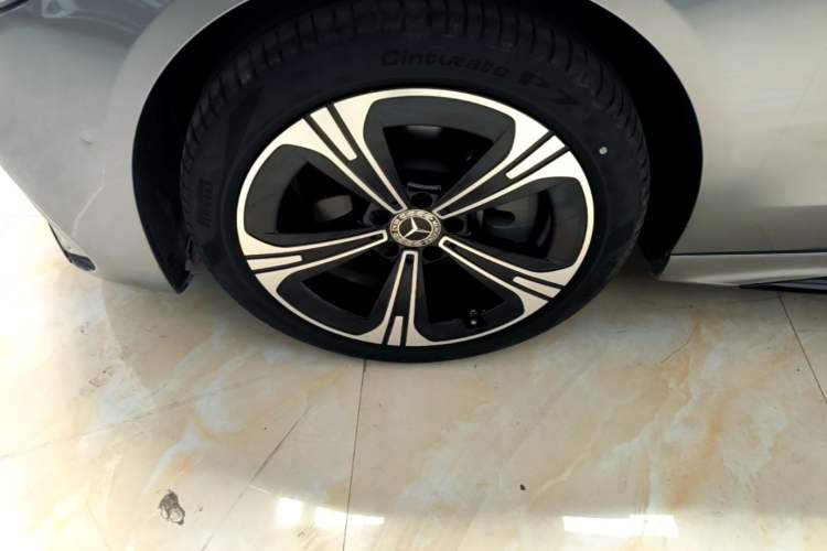 Used Mercedes-Benz C-Class 2022 Revised C 260 L Starry Night Sport Edition Left Front Wheel Hub