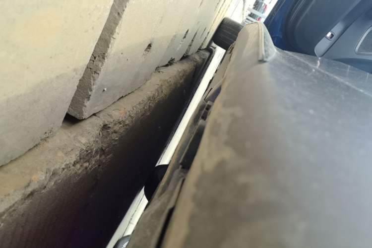 Used Mercedes-Benz C-Class 2022 C 260 L Sport Edition Left Side Sill