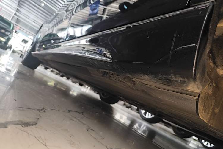 Used Mercedes-Benz C-Class 2022 C 260 L Obsidian Night Sport Edition Left Side Sill