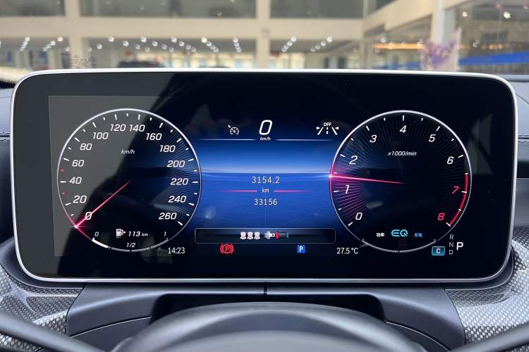 Used Mercedes-Benz C-Class 2022 Restyled C 260 L Sport Edition Odometer Close Up