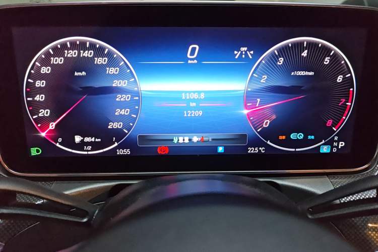 Used Mercedes-Benz C-Class 2022 Restyled C 260 L Sport Edition Odometer Close Up