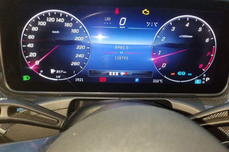 Used Mercedes-Benz C-Class 2022 C 260 L Sport Edition Odometer Close Up