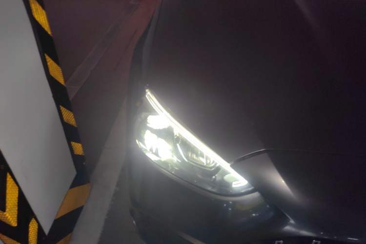 Used Mercedes-Benz C-Class 2022 Restyled C 260 L Sport Edition Right Front Headlight