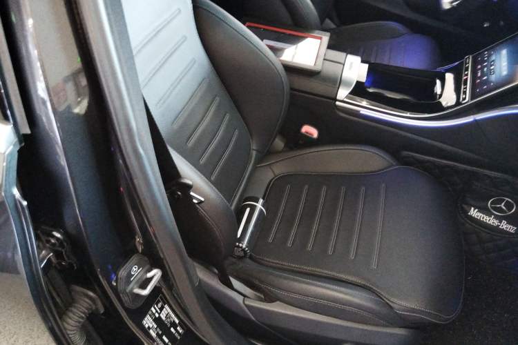 Used Mercedes-Benz C-Class 2022 Restyled C 260 L Sport Edition Right Front Seat