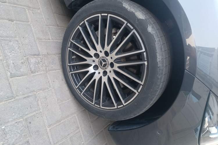 Used Mercedes-Benz C-Class 2022 Restyled C 260 L Sport Edition Right Front Wheel Hub