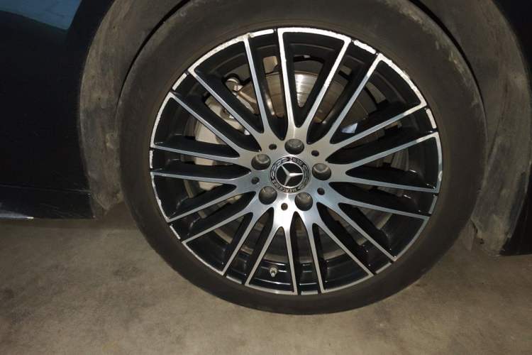 Used Mercedes-Benz C-Class 2022 C 260 L Sport Edition Right Front Wheel Hub