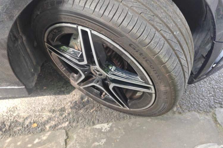 Used Mercedes-Benz C-Class 2022 C 260 Coupe Right Front Wheel Hub