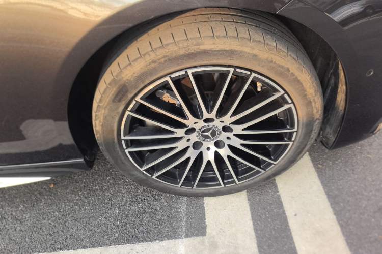 Used Mercedes-Benz C-Class 2022 C 260 L Sport Edition Right Front Wheel Hub