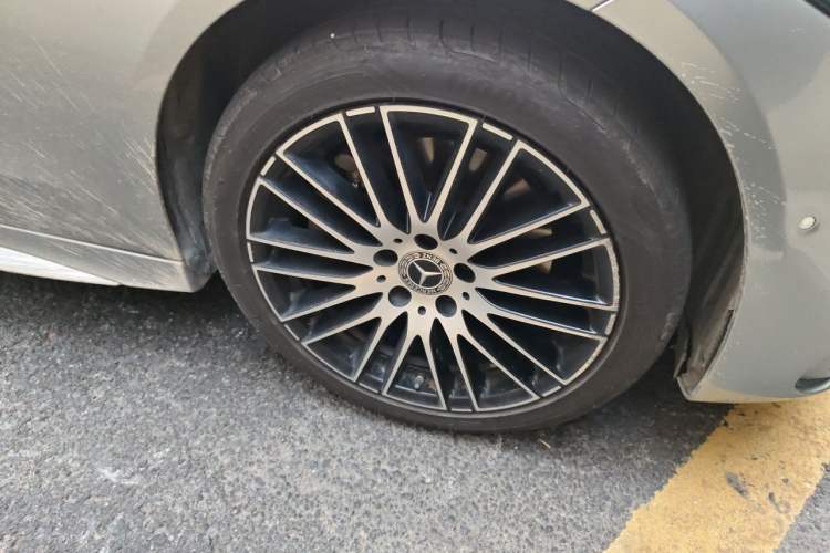 Used Mercedes-Benz C-Class 2022 Restyled C 260 L Sport Edition Right Front Wheel Hub