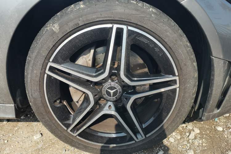 Used Mercedes-Benz C-Class 2022 C 260 Coupe Right Front Wheel Hub