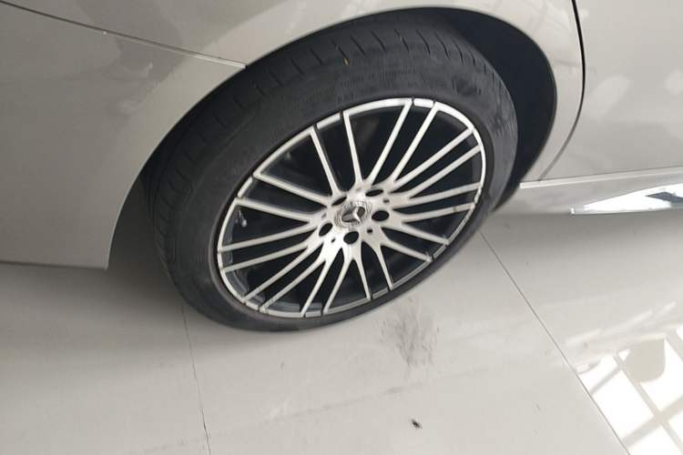 Used Mercedes-Benz C-Class 2022 C 260 L Sport Edition Right Rear Wheel Hub
