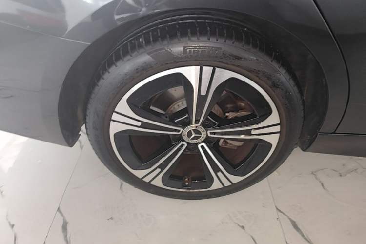 Used Mercedes-Benz C-Class 2022 C 260 L Obsidian Night Sport Edition Right Rear Wheel Hub