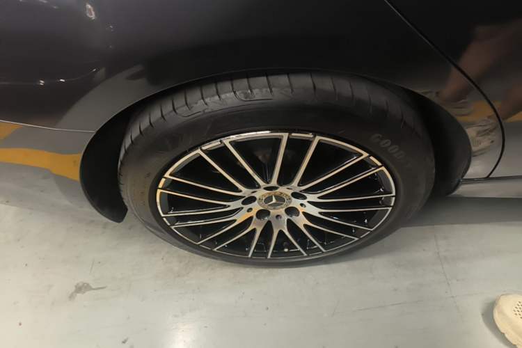 Used Mercedes-Benz C-Class 2022 Restyled C 260 L Sport Edition Right Rear Wheel Hub