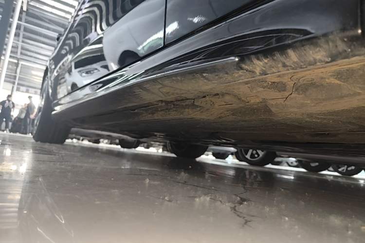 Used Mercedes-Benz C-Class 2022 C 260 L Obsidian Night Sport Edition Right Side Sill