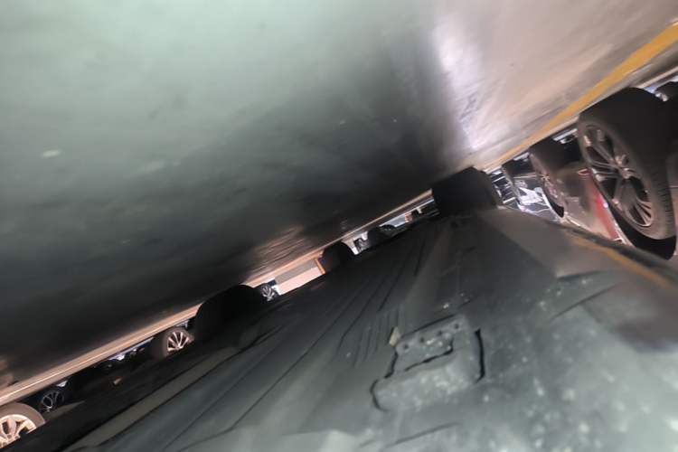 Used Mercedes-Benz C-Class 2022 Restyled C 260 L Sport Edition Right Side Sill