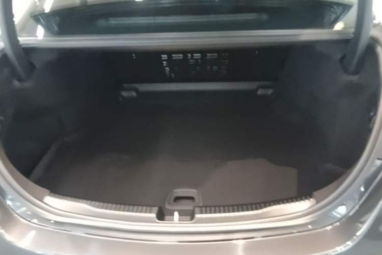 Used Mercedes-Benz C-Class 2022 Restyled C 260 L Sport Edition Trunk