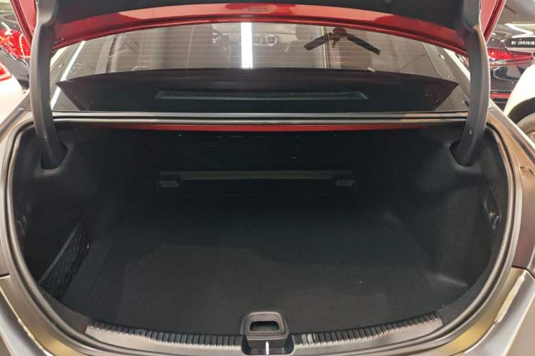 Used Mercedes-Benz C-Class 2022 Restyled C 260 L Sport Edition Trunk