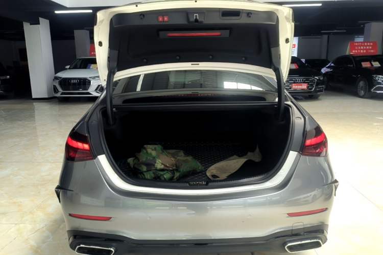 Used Mercedes-Benz C-Class 2022 Revised C 260 L Starry Night Sport Edition Trunk