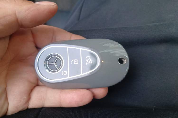 Used Mercedes-Benz C-Class 2022 Restyled C 260 L Sport Edition Vehicle Key