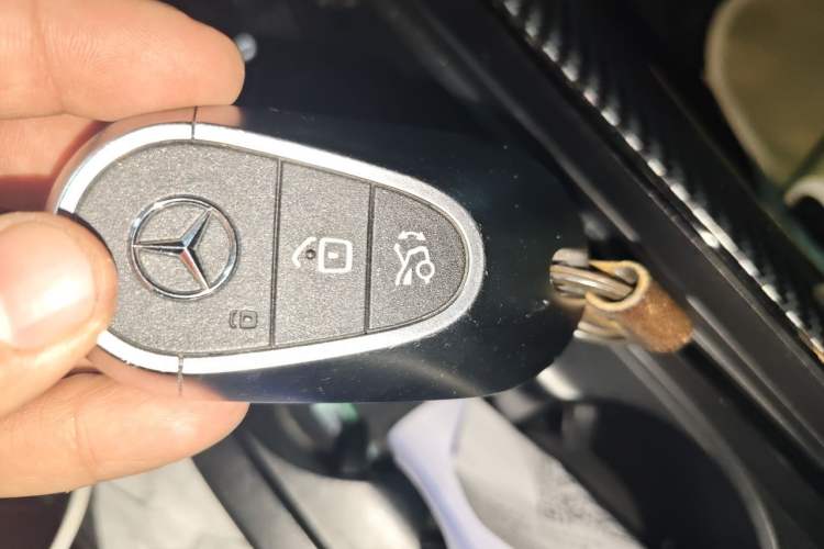 Used Mercedes-Benz C-Class 2022 C 260 L Sport Edition Vehicle Key