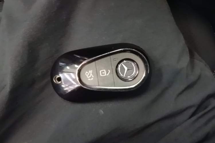 Used Mercedes-Benz C-Class 2022 Restyled C 260 L Sport Edition Vehicle Key