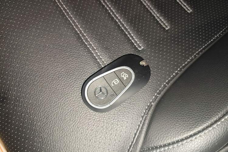 Used Mercedes-Benz C-Class 2022 C 260 L Obsidian Night Sport Edition Vehicle Key