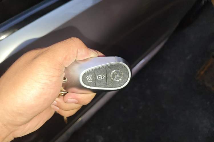 Used Mercedes-Benz C-Class 2022 Restyled C 260 L Sport Edition Vehicle Key