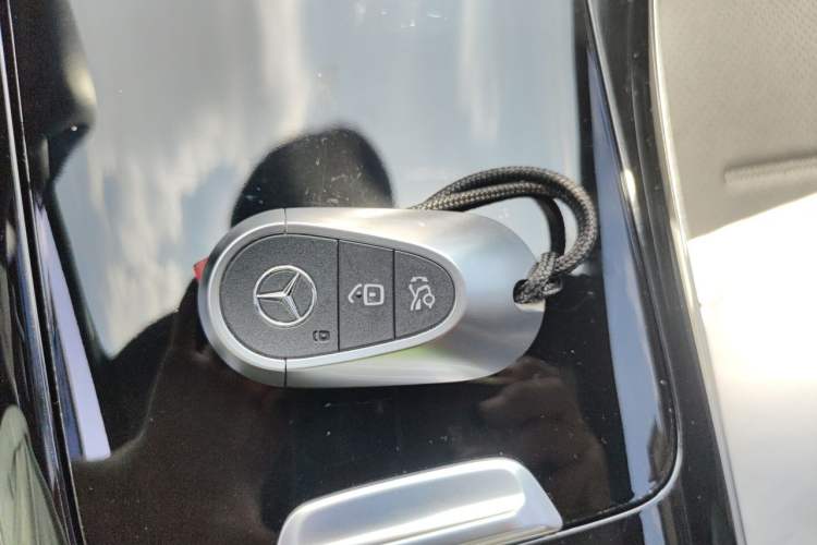 Used Mercedes-Benz C-Class 2022 C 260 L Obsidian Night Sport Edition Vehicle Key