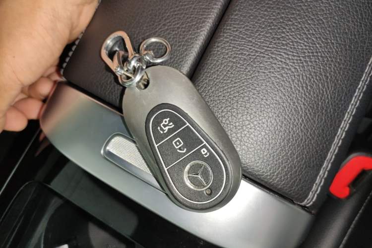 Used Mercedes-Benz C-Class 2022 C 260 L Sport Edition Vehicle Key
