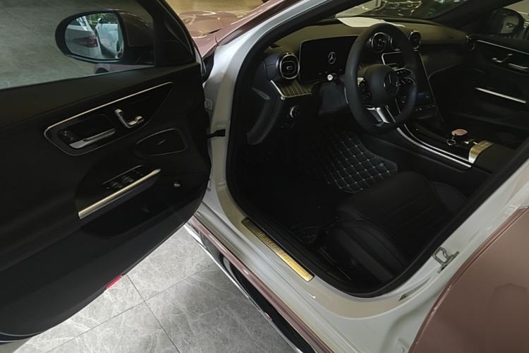 Used Mercedes-Benz C-Class 2022 Restyled C 200 L Sport Edition Driver Seat