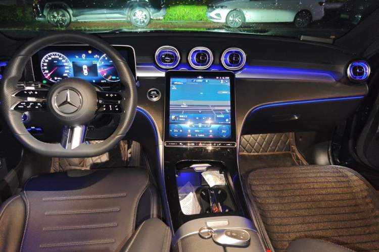Used Mercedes-Benz C-Class 2022 Restyled C 260 L Sport Edition Center Console