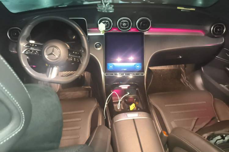 Used Mercedes-Benz C-Class 2022 C 200 L Sport Edition Center Console