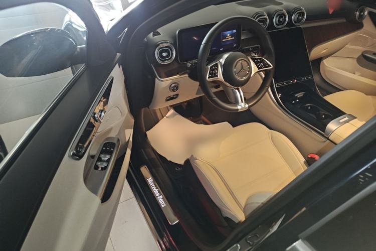 Used Mercedes-Benz C-Class 2022 C 260 L Driver Seat