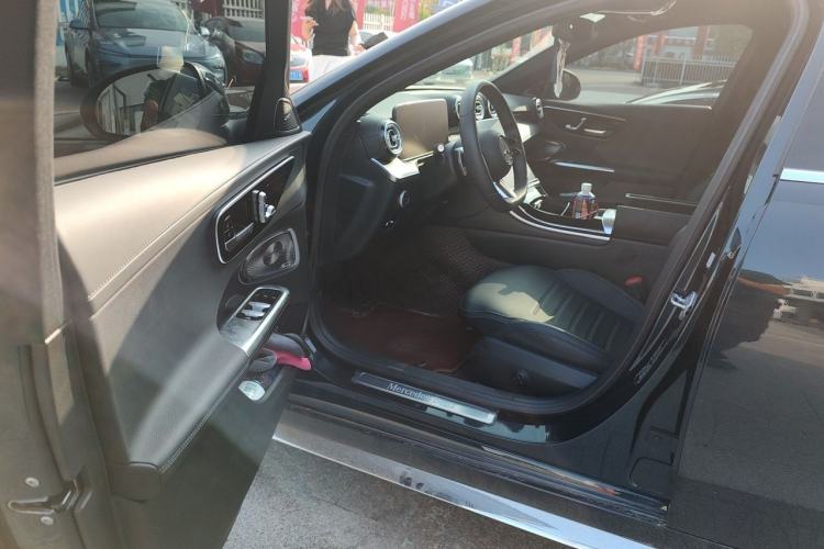 Used Mercedes-Benz C-Class 2022 Restyled C 260 L Sport Edition Driver Seat