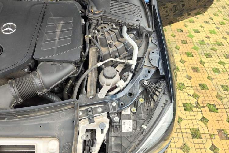 Used Mercedes-Benz C-Class 2022 C 260 L Engine Bay Left