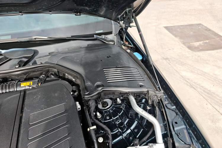 Used Mercedes-Benz C-Class 2022 Revised C 260 L Starry Night Sport Edition Engine Bay Left