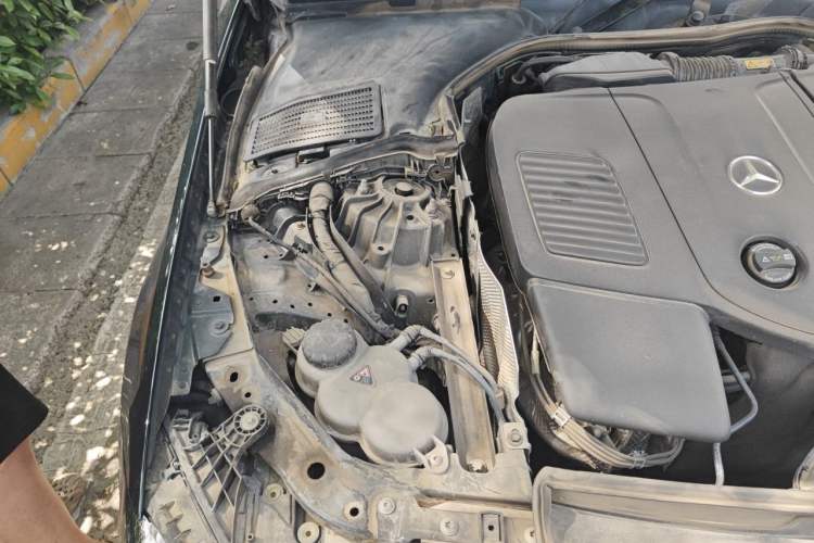Used Mercedes-Benz C-Class 2022 C 260 L Sport Edition Engine Bay Right