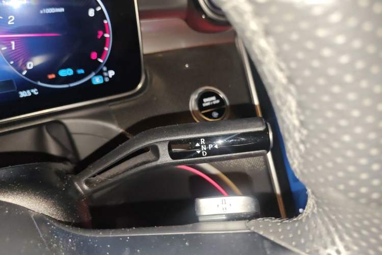 Used Mercedes-Benz C-Class 2022 C 260 L Sport Edition Gear Lever