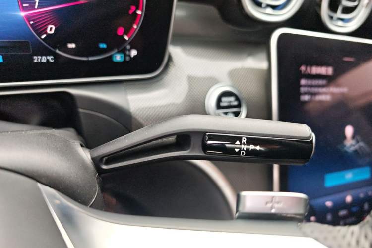 Used Mercedes-Benz C-Class 2022 Revised C 260 L Starry Night Sport Edition Gear Lever