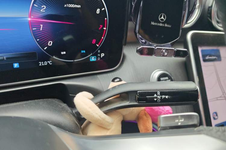 Used Mercedes-Benz C-Class 2022 C 260 L Sport Edition Gear Lever