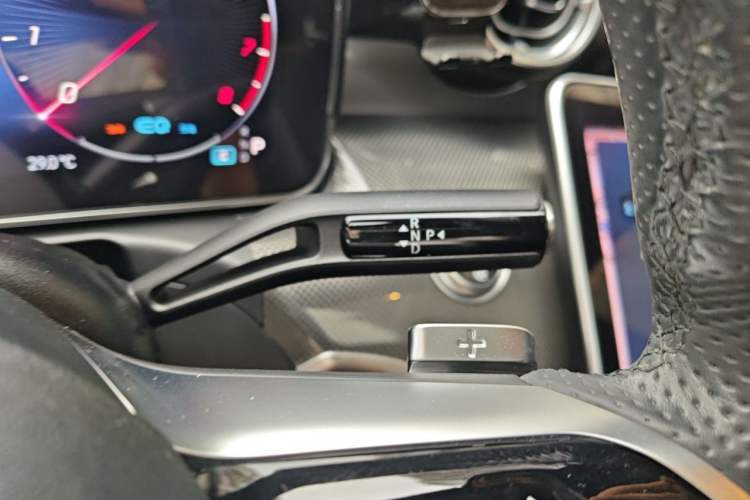 Used Mercedes-Benz C-Class 2022 Restyled C 260 L Sport Edition Gear Lever