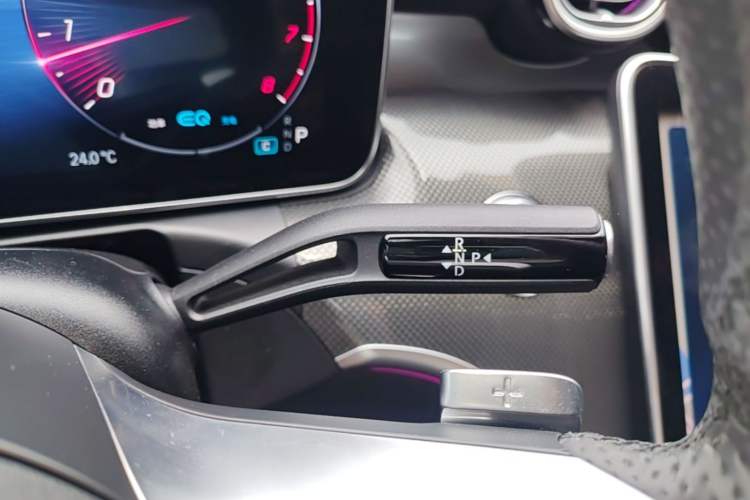 Used Mercedes-Benz C-Class 2022 Restyled C 260 L Sport Edition Gear Lever