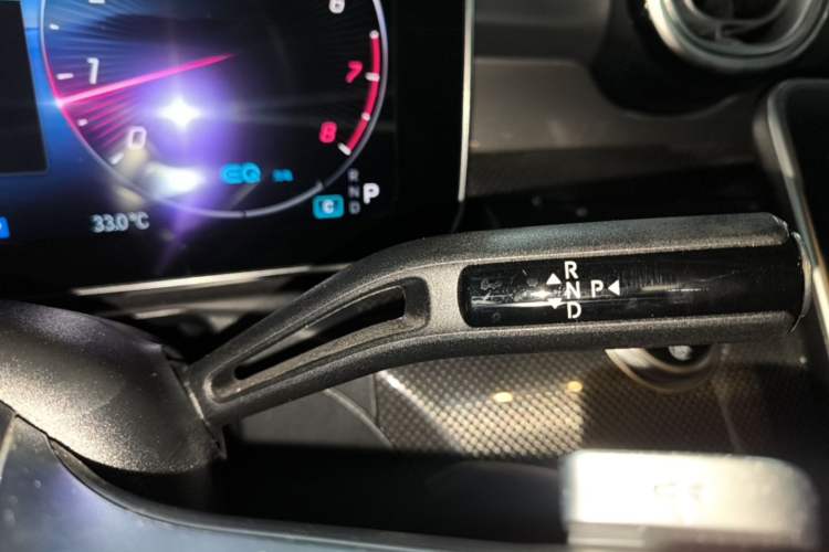 Used Mercedes-Benz C-Class 2022 Restyled C 260 L Sport Edition Gear Lever
