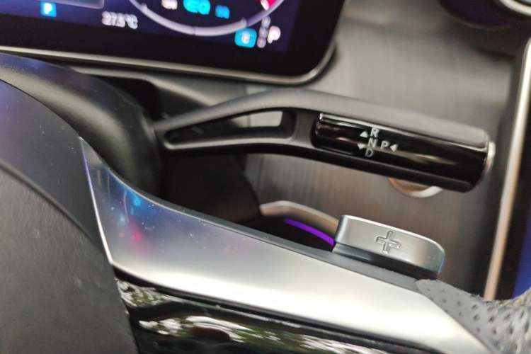Used Mercedes-Benz C-Class 2022 Restyled C 260 L Sport Edition Gear Lever