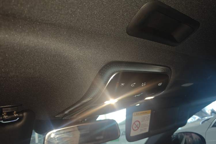 Used Mercedes-Benz C-Class 2022 C 200 L Sport Edition Headliner
