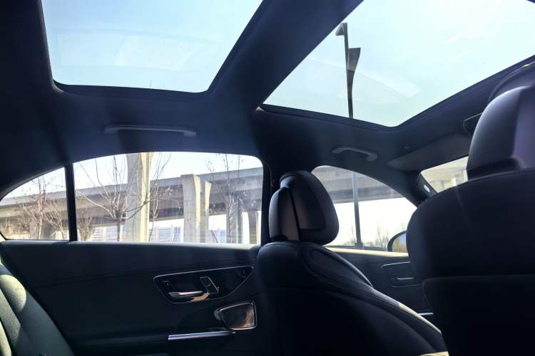 Used Mercedes-Benz C-Class 2022 C 260 L Obsidian Night Sport Edition Interior 15