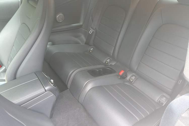 Used Mercedes-Benz C-Class 2022 Refresh C 200 Coupe Interior 3
